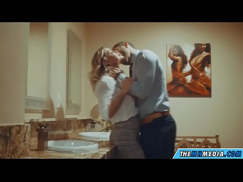 ❤️ عندما تغريك شقراء مفلس في مرحاض عام الفاسقات. عند٪ ar.amourpassionfever.ru٪